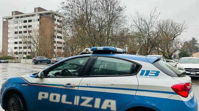 polizia-30376.660x368